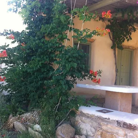 Perivoli House Holiday home Mylopotas