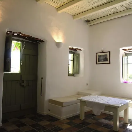 Holiday home Perivoli House