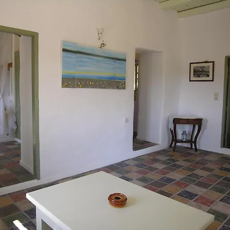 Perivoli House 度假居 *