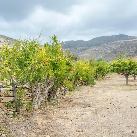 Perivoli House 度假居 *